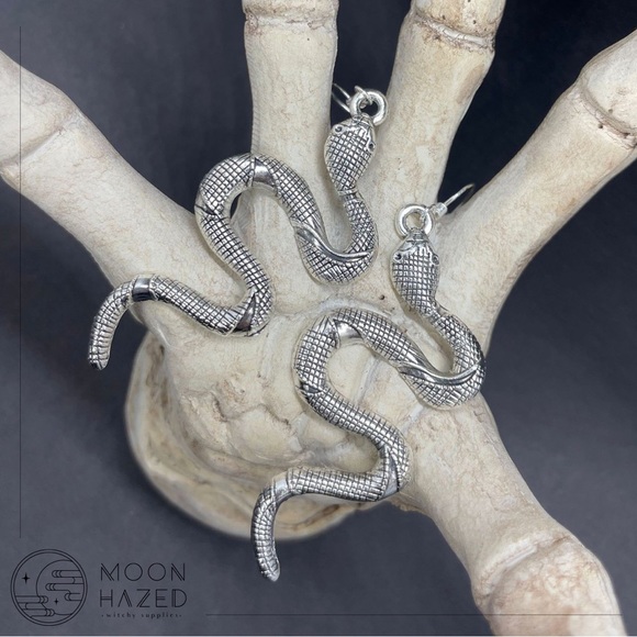 Snake Earrings - Picture 1 of 3